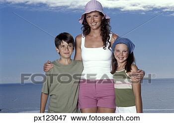 Picture - portrait of family 
on vacation. fotosearch 
- search stock 
photos, pictures, 
images, and photo 
clipart