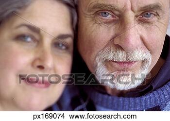 Banco de Imagem - retrato,  middle-aged, 
 couple's,  caras. 
fotosearch - busca 
de fotos, imagens 
e clipart