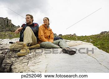 Banco de Imagem - par,  relaxante, 
 ao ar livre. 
fotosearch - busca 
de fotos, imagens 
e clipart