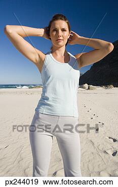 Arquivo Fotográficos - mulher,  praia. 
fotosearch - busca 
de fotos, imagens 
e clipart