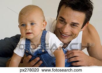 Arquivo de Fotografias - retrato,  pai, 
 bebê. fotosearch 
- busca de fotos, 
imagens e clipart