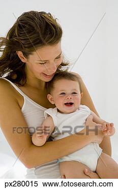 Banco de Imagem - mãe,  bebê. fotosearch 
- busca de fotos, 
imagens e clipart