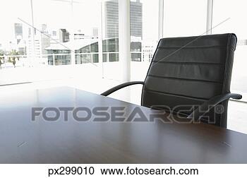 Arquivo de Fotografias - escritório,  cadeira, 
 escrivaninha. 
fotosearch - busca 
de fotos, imagens 
e clipart