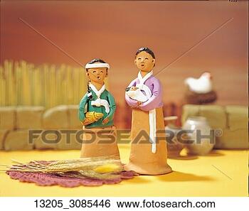 Banco de Imagem - miniaturas,  estatuetas, 
 diorama,  vila, 
 asiático,  mãe, 
 bonecas. fotosearch 
- busca de fotos, 
imagens e clipart