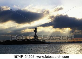 Banco de Imagem - silueta,   estátua, estátua,   liberdade, novo,   york, cidade. fotosearch - busca de fotos, imagens e clipart