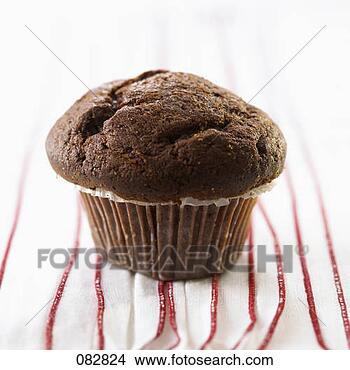 chocolate-muffin_~082824.jpg