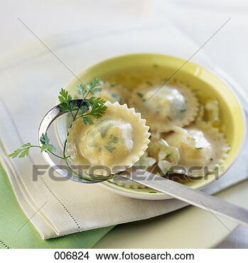 ravioli soup