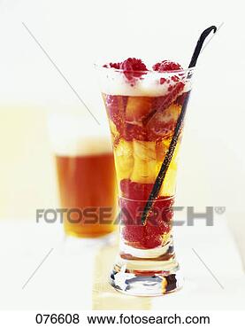 Banco de Imagem - cerveja,  fruta, 
 salada. fotosearch 
- busca de fotos, 
imagens e clipart