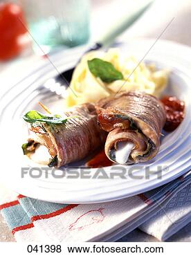 Banco de Imagem - carne vitela, 
 escalopes,  la, 
 saltimbocca. 
fotosearch - busca 
de fotos, imagens 
e clipart