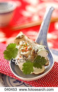 Banco de Imagem - chinês,  ostra. 
fotosearch - busca 
de fotos, imagens 
e clipart