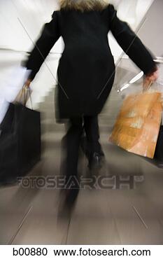 Hazır Fotoğraflar - geri,   yayinlama, 
  kadin,   kaçakçilik, 
  yukariya,   
merdiven. fotosearch 
- foto, resim, 
görüntü ve foto 
klipart ara