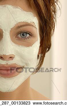 Stock Photo - headshot front 
view detail young 
woman short hair 
blue eyes in a 
face. fotosearch 
- search stock 
photos, pictures, 
images, and photo 
clipart