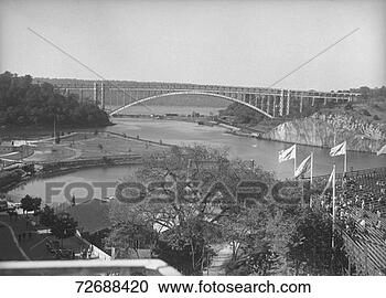 Hazır Fotoğraflar - dinlence,  alan, 
 köprü,  (b&w), 
 keyifli,  yayinlama. 
fotosearch - foto, 
resim, görüntü 
ve foto klipart 
ara
