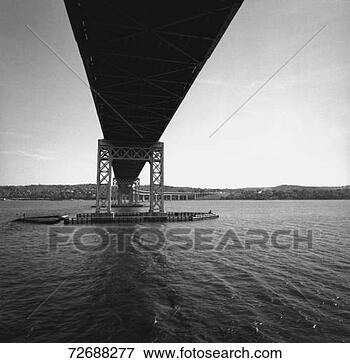 Picture - iron bridge, (b&w). 
fotosearch - search 
stock photos, 
pictures, images, 
and photo clipart