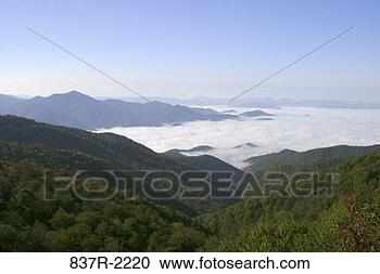 Stock Photography - great smoky mountains 
national park, 
tennessee, usa. 
fotosearch - search 
stock photos, 
pictures, images, 
and photo clipart