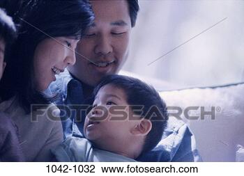 Stock Photo - asian, people, 
talking, smiling, 
shadows, listening, 
attentive. fotosearch 
- search stock 
photos, pictures, 
images, and photo 
clipart
