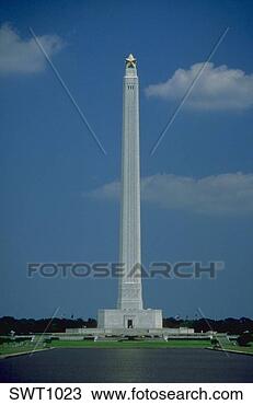 Stock Photo - san jacinto monument 
marks the site 
of the final battle 
for texas. fotosearch 
- search stock 
photos, pictures, 
images, and photo 
clipart