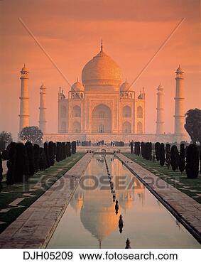 Stock Photograph - taj mahal in agra, 
 uttar pradesh, 
 india built in 
the 17th century. 
fotosearch - search 
stock photos, 
pictures, images, 
and photo clipart
