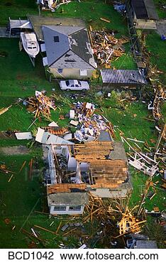 Stock Photo - aerial of homes 
destroyed in dade 
county florida 
by hurricane andrew. 
fotosearch - search 
stock photos, 
pictures, images, 
and photo clipart