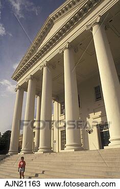 Stock Photo - state capitol, 
 richmond,  virginia, 
 va,  the virginia 
state capitol. 
fotosearch - search 
stock photos, 
pictures, images, 
and photo clipart