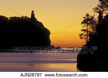 Picture - sunrise,  lighthouse, 
 lake superior, 
 north shore drive, 
 two. fotosearch 
- search stock 
photos, pictures, 
images, and photo 
clipart