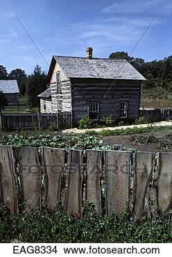 Stock Photo - historic pioneer 
farmhouse in old 
world wisconsin 
- wisconsin. fotosearch 
- search stock 
photos, pictures, 
images, and photo 
clipart
