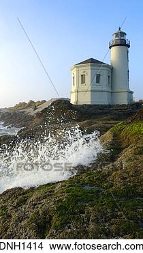 Stock Photo - coquille river 
lighthouse bandon 
oregon. fotosearch 
- search stock 
photos, pictures, 
images, and photo 
clipart