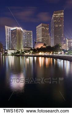 Stock Photography - downtown miaimi 
business district 
along biscayne 
bay at dawn. fotosearch 
- search stock 
photos, pictures, 
images, and photo 
clipart
