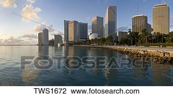 Stock Photo - downtown miaimi 
business district 
along biscayne 
bay at dawn. fotosearch 
- search stock 
photos, pictures, 
images, and photo 
clipart