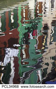 weerspiegelingen-huisen-burano_~PCL34968.jpg