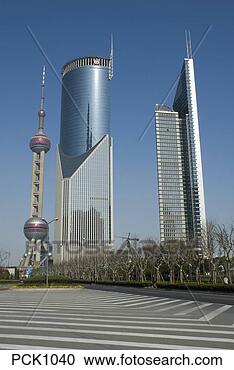 Stock Photography - high rise building 
and 468 meter 
tall oriental 
pearl tv tower. 
fotosearch - search 
stock photos, 
pictures, images, 
and photo clipart