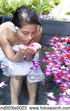 Stock Photo - spa/ a woman in 
a bath tub. fotosearch 
- search stock 
photos, pictures, 
images, and photo 
clipart