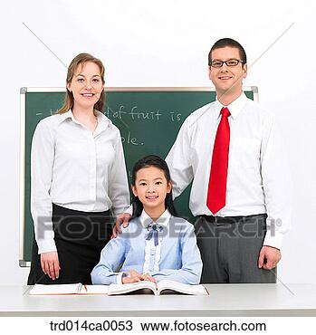 Banco de Imagem - caderno,  educação, 
 menino,  objeto, 
 asiático. fotosearch 
- busca de fotos, 
imagens e clipart
