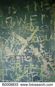 Stock Photo - graffiti, green, 
paint, peeling 
paint, spray paint, 
texture. fotosearch 
- search stock 
photos, pictures, 
images, and photo 
clipart