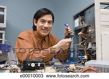 Banco de Imagem - computador,  técnico, 
 reparar,  computador. 
fotosearch - busca 
de fotos, imagens 
e clipart