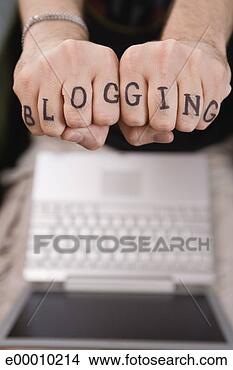 Banco de Imagem - blogging,  mãos. 
fotosearch - busca 
de fotos, imagens 
e clipart