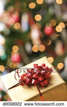 Banco de Imagem - natal,  presente, 
 árvore,  fundo. 
fotosearch - busca 
de fotos, imagens 
e clipart