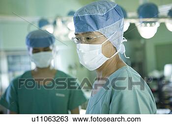 Banco de Imagem - doutores,  cirurgia. 
fotosearch - busca 
de fotos, imagens 
e clipart