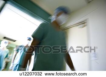 Banco de Imagem - doutores,  enfermeira, 
 andar,  saída, 
 cirurgia. fotosearch 
- busca de fotos, 
imagens e clipart