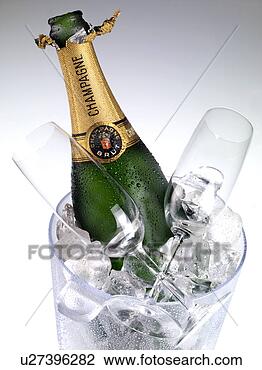 Banco de Imagem - champanhe,  balde, 
 óculos,  non, 
 exclusivo. fotosearch 
- busca de fotos, 
imagens e clipart