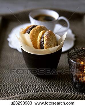 Banco de Imagem - chocolate,  enchido, 
 biscoitos. fotosearch 
- busca de fotos, 
imagens e clipart