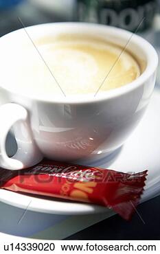 Arquivo de Fotografias - café,  branca, 
 copo,  pires. 
fotosearch - busca 
de fotos, imagens 
e clipart