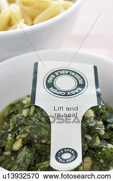 Arquivo de Fotografias - chunky,  pesto, 
 tigela,  etiqueta. 
fotosearch - busca 
de fotos, imagens 
e clipart