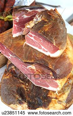 Banco de Imagem - curado,  carnes, 
 mercado. fotosearch 
- busca de fotos, 
imagens e clipart