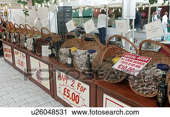 Arquivo de Fotografia - linguiça,  francês, 
 mercado,  chichester. 
fotosearch - busca 
de fotos, imagens 
e clipart