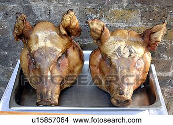 Banco de Imagem - pig's,  cabeças, 
 exposição,  vila, 
 mercado. fotosearch 
- busca de fotos, 
imagens e clipart