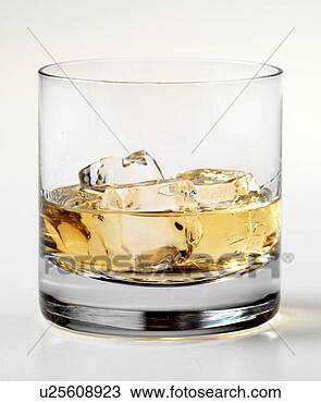 Banco de Imagem - único,  scotch, 
 uísque,  gelo. 
fotosearch - busca 
de fotos, imagens 
e clipart