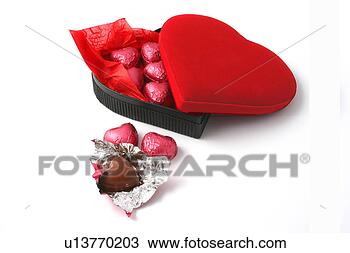Banco de Imagem - valentine,  coração, 
 dado forma,  
chocolates. fotosearch 
- busca de fotos, 
imagens e clipart
