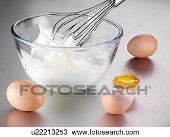 Banco de Imagem - whisking,  ovo, 
 brancas,  non, 
 exclusivo. fotosearch 
- busca de fotos, 
imagens e clipart