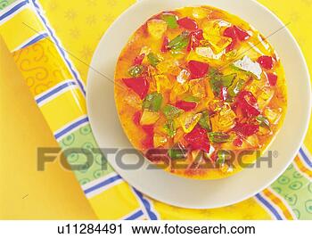 Arquivo de Fotografia - mousse,  bolo, 
 coberto,  geléia, 
 prato. fotosearch 
- busca de fotos, 
imagens e clipart